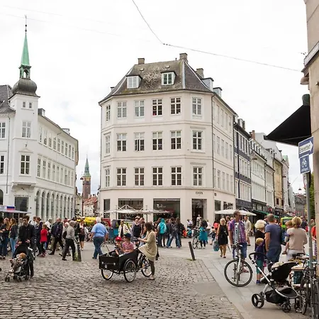 Cozy 2-bedroom In The Heart Of * Copenhagen