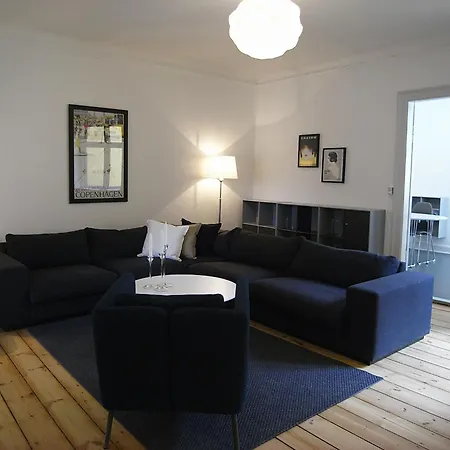 Apartment Cozy 2-bedroom In The Heart Of