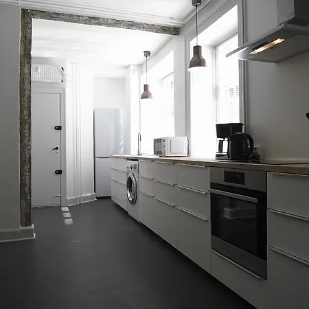 Cozy 2-bedroom In The Heart Of